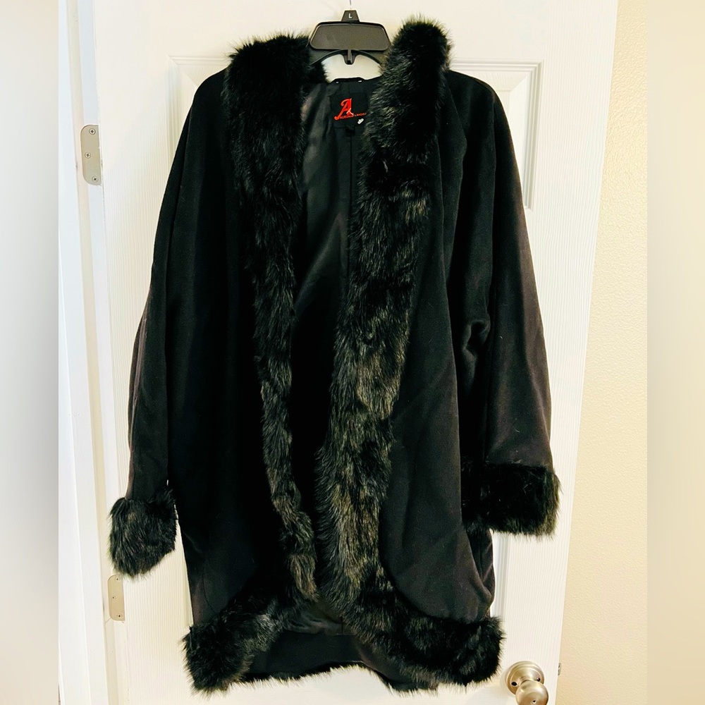 Women's Coats Faux Fur Designer Adrienne Landau Black Faux Fur Coat M L